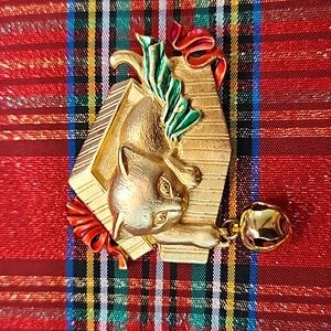 VINTAGE‎ MARKED JJ CAT IN BOX WITH BELL BROOCH